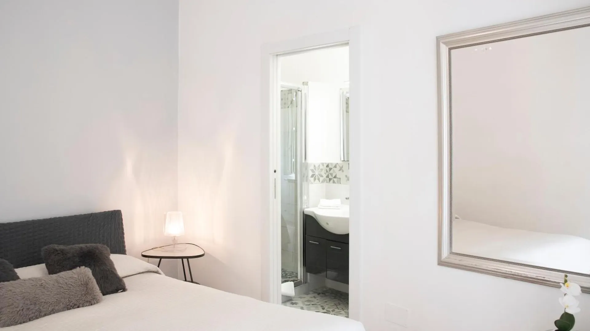 Santonofrio Apartments 0*, Rome