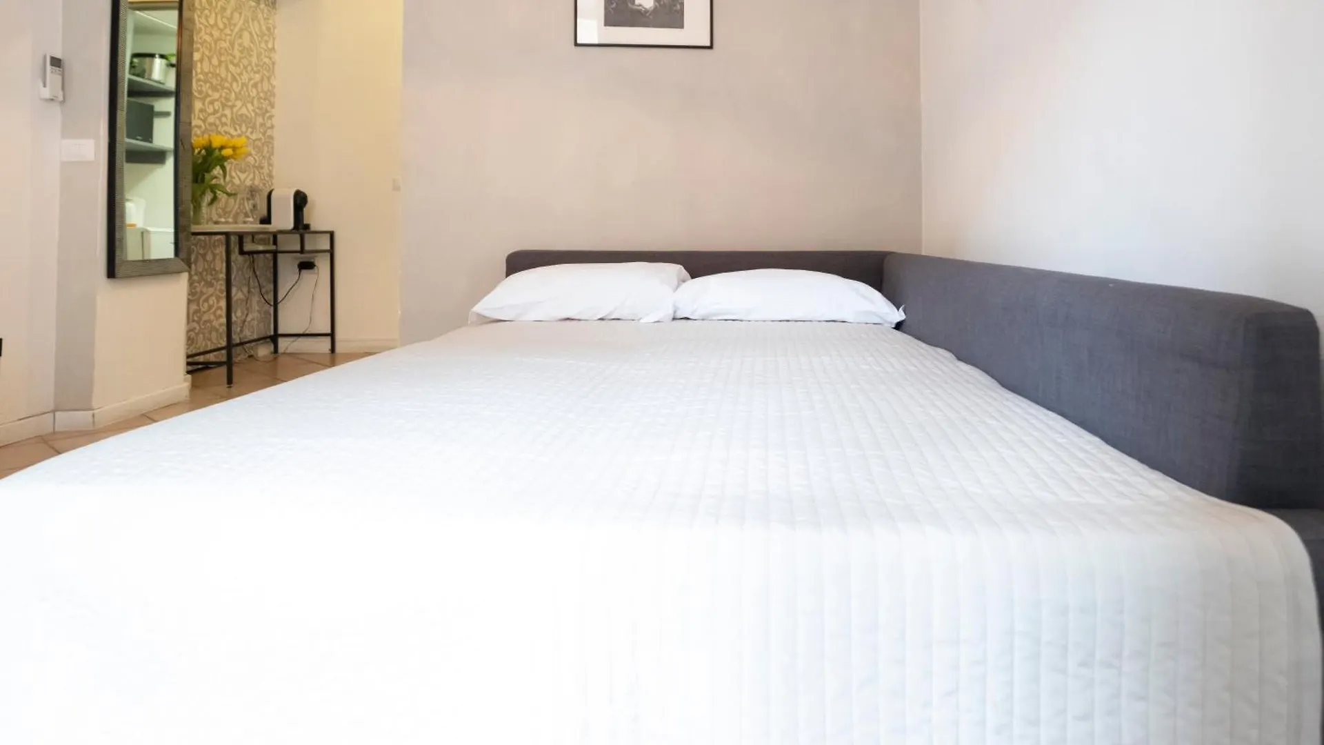 Santonofrio Apartments  Rome